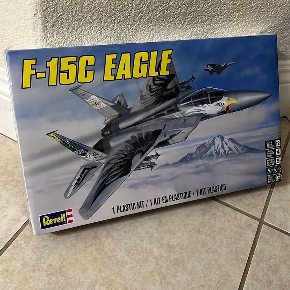 Revelle F-15C Eagle Aircraft Jet Hard Plastic Model Kit